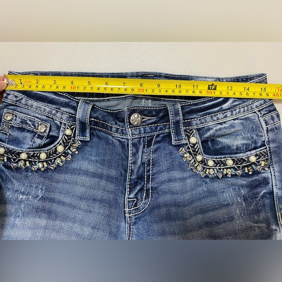 Miss Me Signature Capri Jeans Low Rise Embroidered Women’s Size 29 JP7287P - Picture 7 of 9
